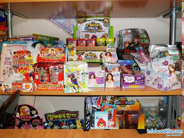 Cromos y coleccionables Peppa Pig, Invizimals...
