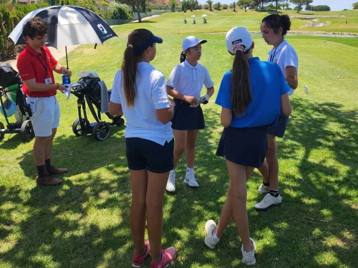 Suscripción de 2 meses a Clases de Golf infantil en ONEGOLF