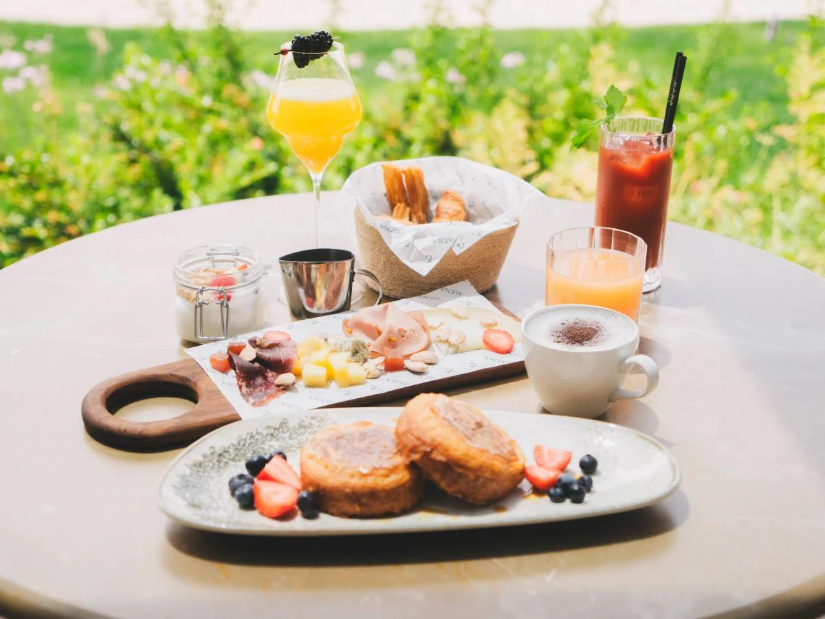 Brunch para dos personas en Mena 