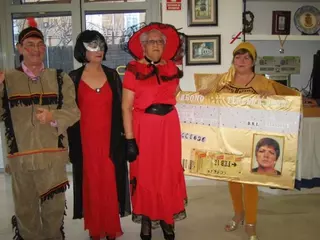 Los mayores celebran San Valentín con una fiesta de disfraces