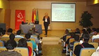 Éxito de participación en la primera charla sobre emprendedores en Villanueva de la Cañada.