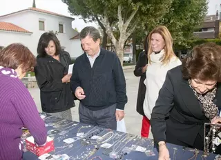 El Mercadillo Solidario clausura la Semana Intercultural y Solidaria en Villanueva de la Cañada