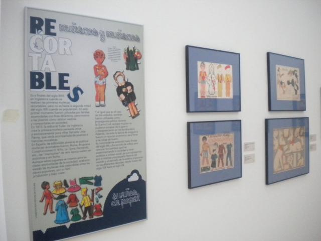 Exposiciónsobre recortables de papel en la Sala Aulencia de Villanueva de la Cañada
