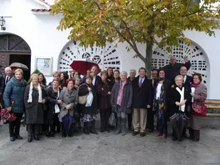La asociación de mujeres AMVAR de Villanueva de la Cañada, celebra el día de la Almudena