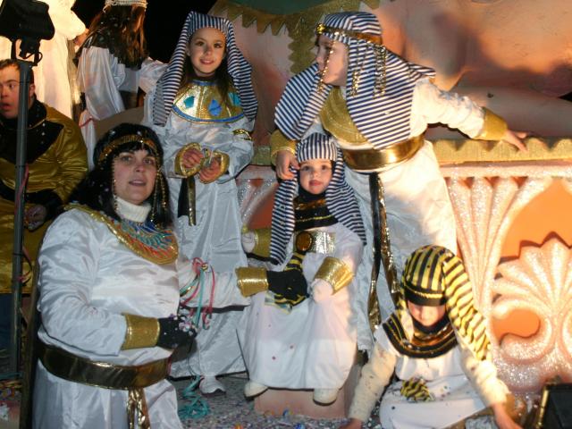 Los Reyes Magos llegan a caballo a Villanueva de la Cañada