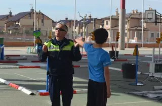 Más de un millar de escolares de Villanueva de la Cañada participan en las clases de educación vial