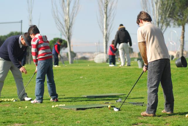 Villanueva de la Cañada ofertan plazas en la escuela municipal de golf
