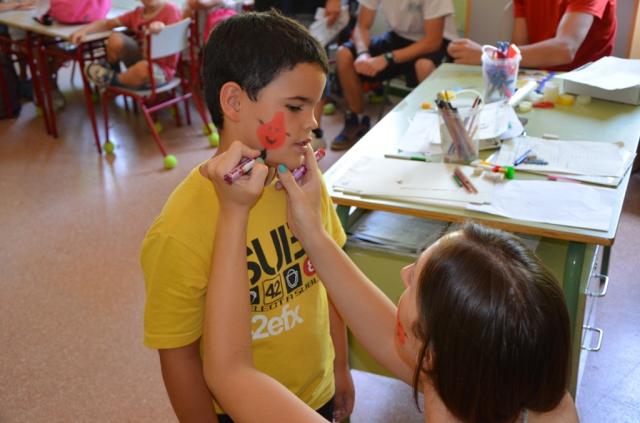 Un equipo del Centro de Transfusión de Sangre de la Comunidad de Madrid, visita el Minicampus