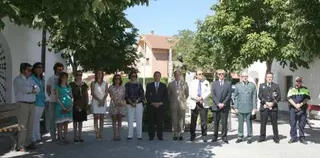 Minuto de silencio en Villanueva de la Cañada en señal de duelo por el accidente de Santiago