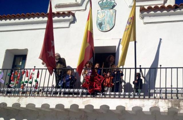 Los más pequeños de Villanueva del Pardillo decoran el casco antiguo