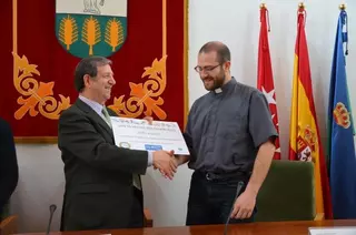 Se entrega a Cáritas la cuantía recaudada en la San Silvestre Solidaria de Villanueva de la Cañada