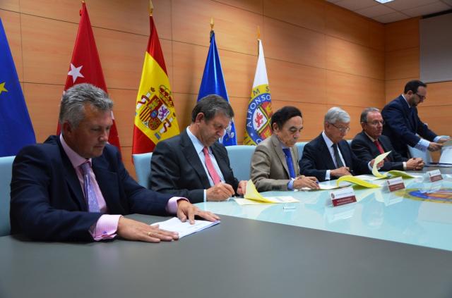 Convenio de colaboración con la Real Academia de Gastronomía y la Fundación UAX
