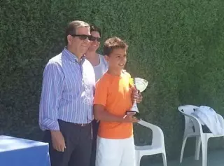 Entrega de Premios del "VIII Torneo de Tenis Infantil. II Memorial Mario Colmenar Fernández"