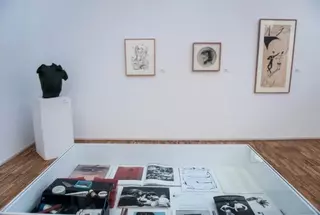 La Despernada acoge obras dedicadas a Gades, Esculturas Geométricas e Ilustraciones a boli y acuarela
