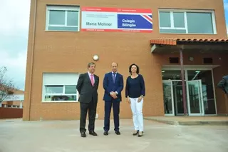 El alcalde, Luis Partida ha visitado esta mañana el nuevo edificio del colegio público María Moliner