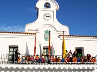 Los pequeños de Villanueva del Pardillo visitan el Ayuntamiento y la Policía Local