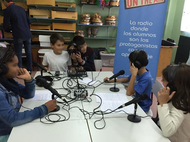 El CEIP San Lucas de Villanueva del Pardillo "Está en la Onda" con el programa "Educa en el Aire"