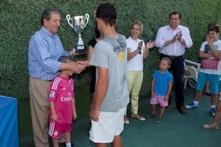 Entrega en Villanueva de la Cañada de los Premios del “IX Tenis Infantil. "III Memorial Mario Colmenar Fernández”