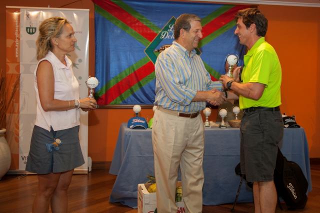 Un centenar de personas participa en el torneo de golf de las Fiestas patronales de Villanueva de la Cañada