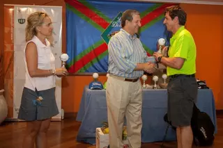 Un centenar de personas participa en el torneo de golf de las Fiestas patronales de Villanueva de la Cañada