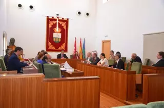 El Pleno de Villanueva de la Cañada aprueba una declaración institucional en apoyo a los refugiados sirios