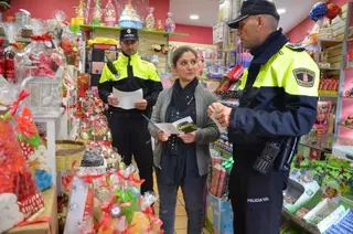 La Policía Local da consejos a los comerciantes para mejorar la seguridad en sus establecimientos