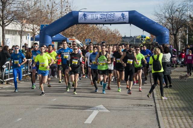 Un total de 150 corredores participan en la Tercera Edición de la San Silvestre Solidaria de Villanueva de la Cañada