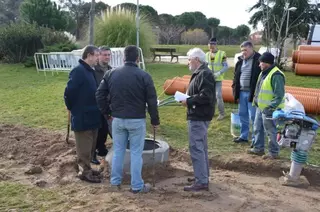 Trabajos en el colector de saneamiento del Parque de la Baltasara en Villanueva de la Cañada