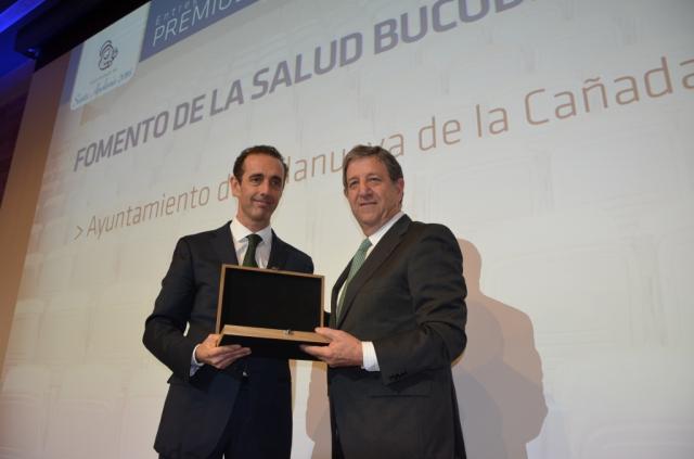 El Ayuntamiento de Villanueva de la Cañada, galardonado con el Premio al Fomento de la Salud Bucodental