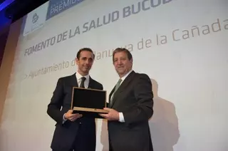 El Ayuntamiento de Villanueva de la Cañada, galardonado con el Premio al Fomento de la Salud Bucodental