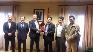 Villanueva del Pardillo y Galapagar firman aprueban adecuar la via pecuaria que une el municipio con la Urbanización Las Cuestas
