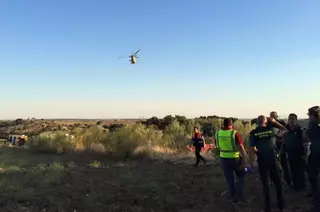 Aterrizaje forzoso de un helicóptero de emergencias en Villanueva de la Cañada