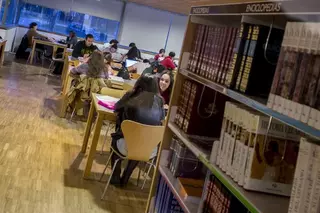 La Biblioteca Municipal F. Lázaro Carreter amplía su horario de fin de semana