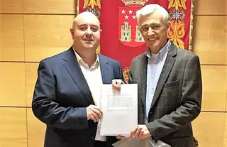 Ciudadanos: "﻿Es irónico que se llame ‘exprés’ a la línea de autobús que conecta Villanueva de la Cañada con Madrid”