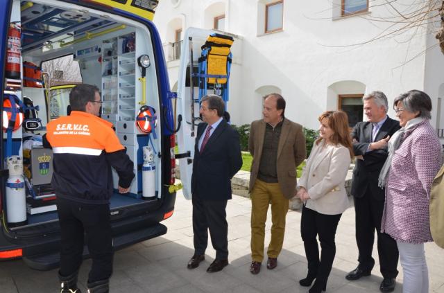 Presentación de la nueva ambulancia del Servicio de Transporte Sanitario Urgente