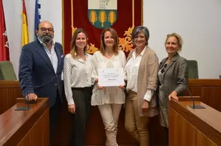 Entrega de la cuantía recaudada en la Tirada al Plato Solidaria de San Isidro