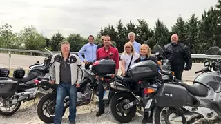Aguado: “Hay que acabar con los guardarraíles que se llevan por delante la vida de los motoristas madrileños”