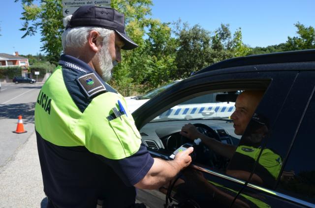 La Policía Local colabora en la nueva campaña de la DGT