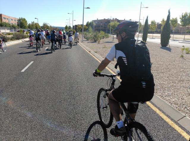 Ciudadanos Villanueva de la Cañada presenta una propuesta para construir un carril bici a lo largo de la M600