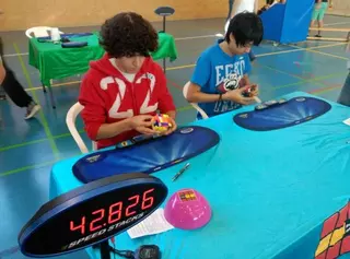 Jugadores de Rubik de nueve países se dan cita en Villanueva de la Cañada