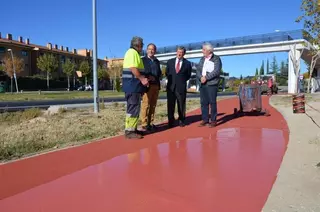 El Ayuntamiento de Villanueva de la Cañada destina 63.000 euros a la conservación y mantenimiento de la senda ciclable