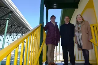 Terminada la instalación de la escalera de emergencias del colegio Santiago Apóstol de Villanueva de La Cañada