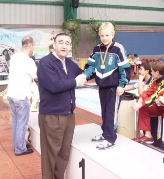 Un villanovense de 9 años tricampeón de España en Saltos de Trampolín