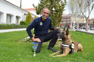 La Unidad Canina de la Policía Local, entre las ganadoras de la XV Carrera de Guías Caninos de la ECIDEF