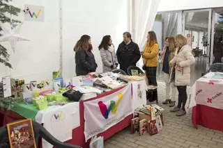 Asociaciones y fundaciones se han dado cita en una nueva edición del Mercado Solidario