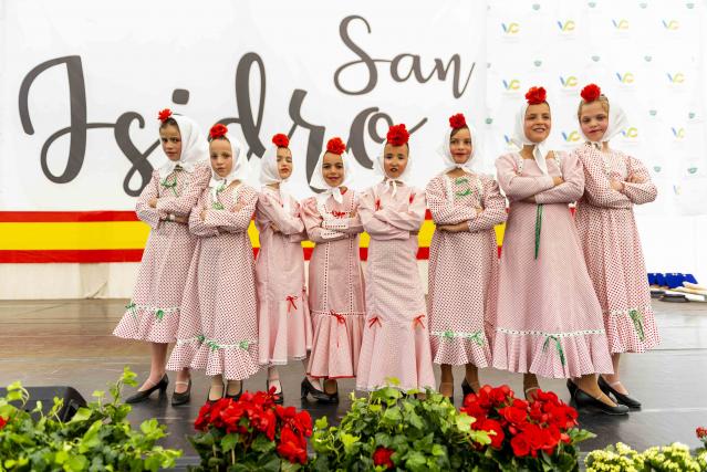 Miles de villanovenses celebran San Isidro en La Baltasara