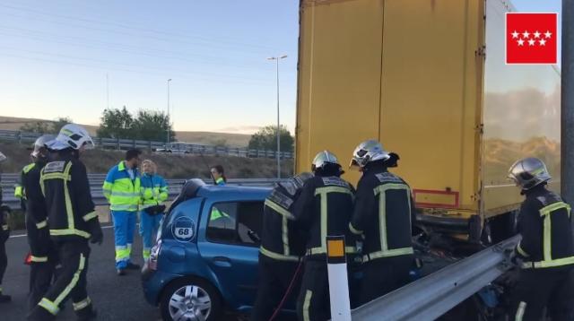 Un jabalí provoca un accidente mortal en la M-50