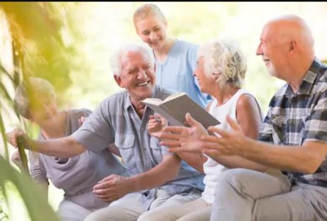 La Comunidad  pone en marcha el Programa de Viviendas Compartidas para los mayores de 65 años 

