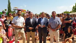 La AVT entrega una distinción al Ayuntamiento de Villanueva de la Cañada por su apoyo a las víctimas del terrorismo