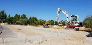 Iniciada la construcción de 31 plazas de aparcamiento en Villanueva de la Cañada